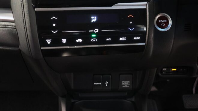 2014 Honda Fit Hybrid Leather-PKG image 306015