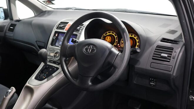 2007 Toyota Auris Push Start, NZ Radio, Reverse Camera image 308162