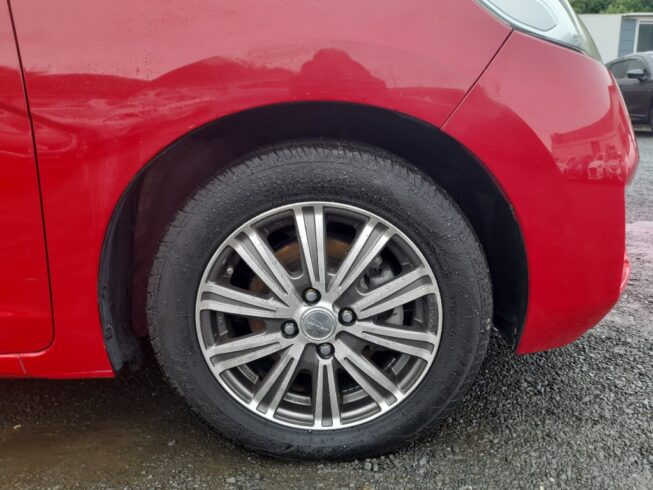 2014 Honda Fit Hybrid F Package image 303730