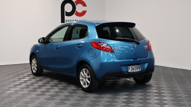 2013 Mazda Demio 13S NZ Radio, Reverse Camera image 303541