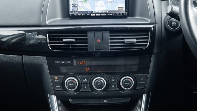 2013 Mazda Cx-5 20S Skyactiv Black wheels , Tints image 316144