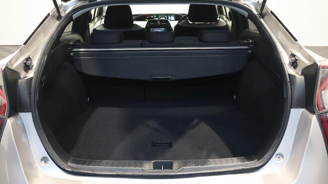 2018 Toyota Prius S SAFETY PLUS image 304240