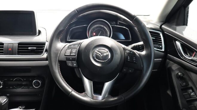 2014 Mazda Axela Sports 20S Touring image 305775