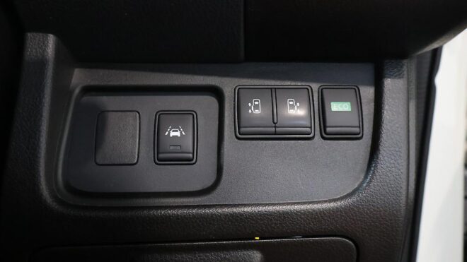 2014 Nissan Serena Hybrid Rider Black Line image 307676