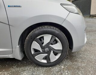 2015 Honda Fit Hybrid F Package image 304138