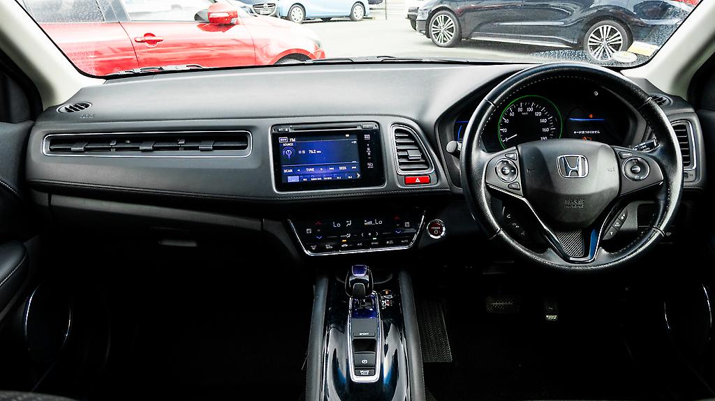 2014 Honda Vezel Hybrid Z Top Spec, Half Leather, Reverse camera image 305011