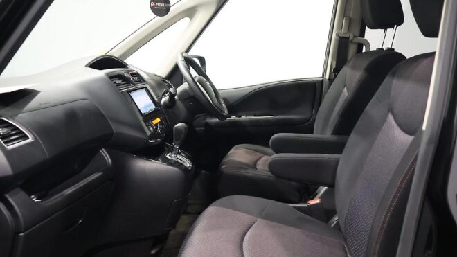 2012 Nissan Serena Highway Star S-Hybrid image 307394