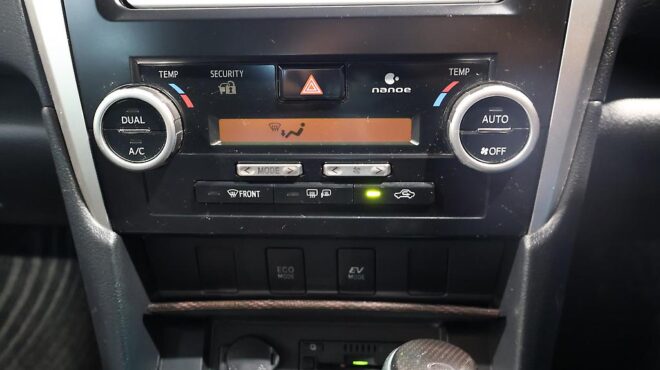 2013 Toyota Camry Hybrid G Package, Cruise Control- Factory Alloys image 304259