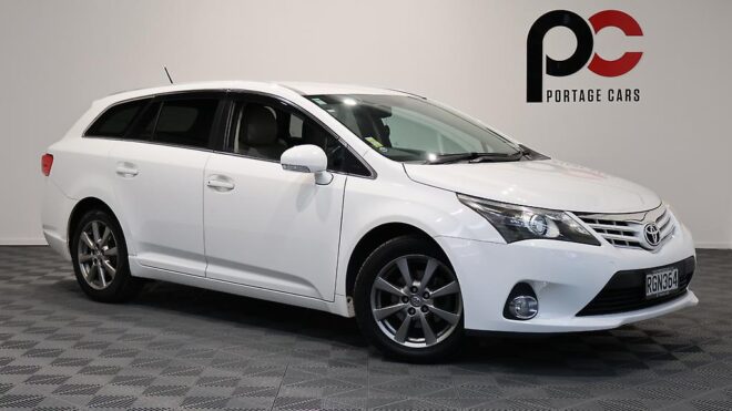 2013 Toyota Avensis Wagon Li image 304943