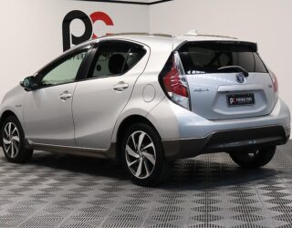 2015 Toyota Aqua Hybrid – X Urban, Push Start, Reverse Camera image 305328