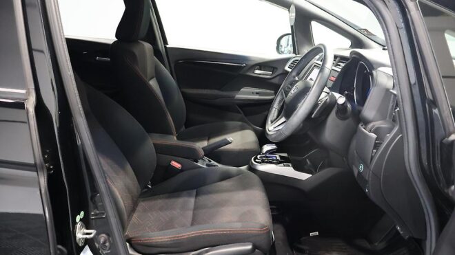 2014 Honda Fit Hybrid S-PKG, Cruise Control image 308429