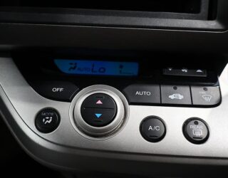 2010 Honda Stream 7 Seater, low KMS image 303895