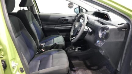 2018 Toyota Aqua S Model, Push Start, Lane Departure Warning – Auto Headlights image 304168