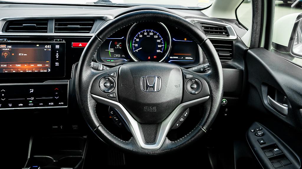 2014 Honda Fit Hybrid L-Package image 318946