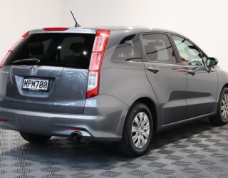 2010 Honda Stream 7 Seater, low KMS image 303883