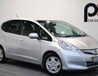 2011 Honda Fit Hybrid, Apple Car Play Radio, Reverse Camera image 308887