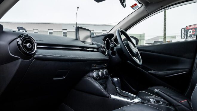 2016 Mazda Demio 13S Black Leather Limited, Heated seats, push start image 304083
