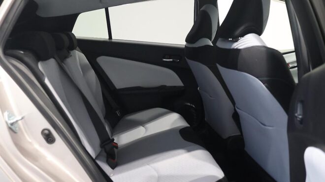 2018 Toyota Prius S SAFETY PLUS image 304229