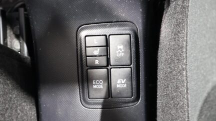 2015 Toyota Aqua  Model, Push Button Start, Reverse Camera image 305759