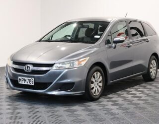 2010 Honda Stream 7 Seater, low KMS image 303881