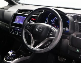 2014 Honda Fit Hybrid S-PKG, Cruise Control image 308434