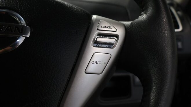 2012 Nissan Serena Highway Star S-Hybrid image 307400