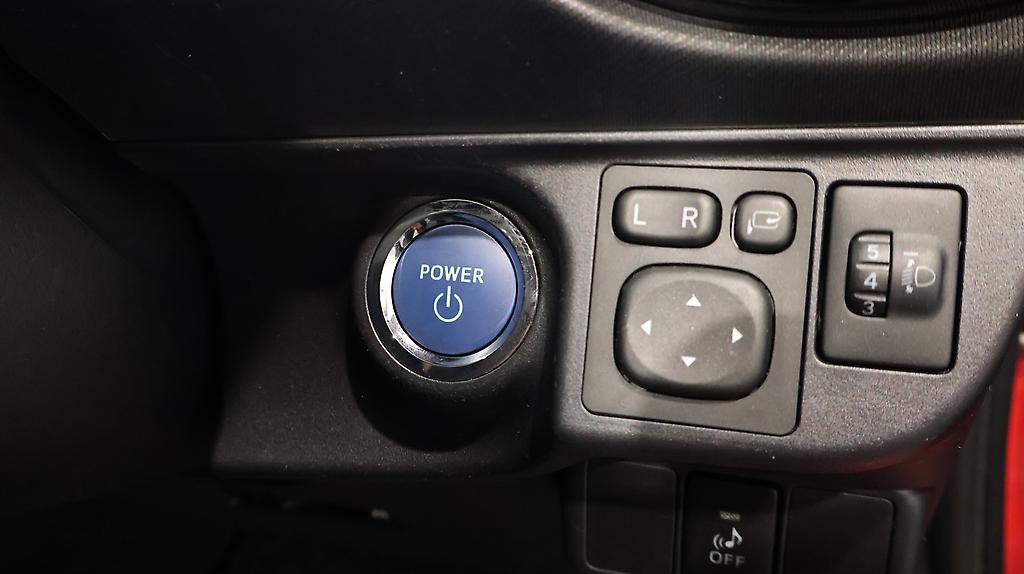 2015 Toyota Aqua  Model, Push Button Start, Reverse Camera image 305755