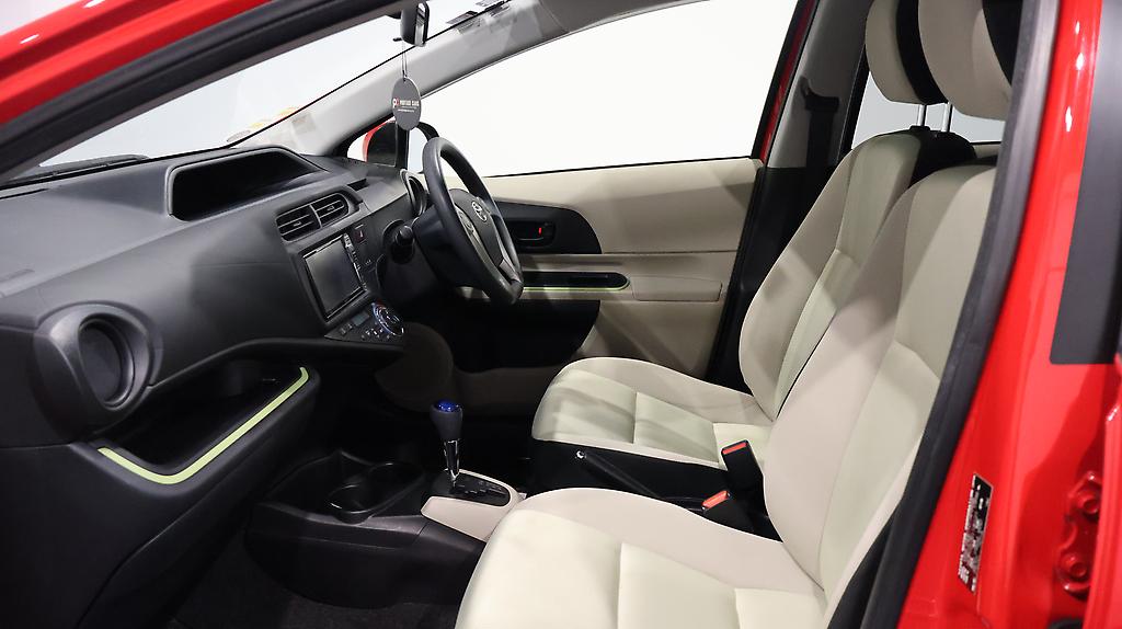 2012 Toyota Aqua Push Button Start image 305110