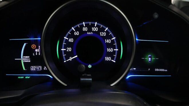 2014 Honda Fit Hybrid S-PKG, Cruise Control image 308436