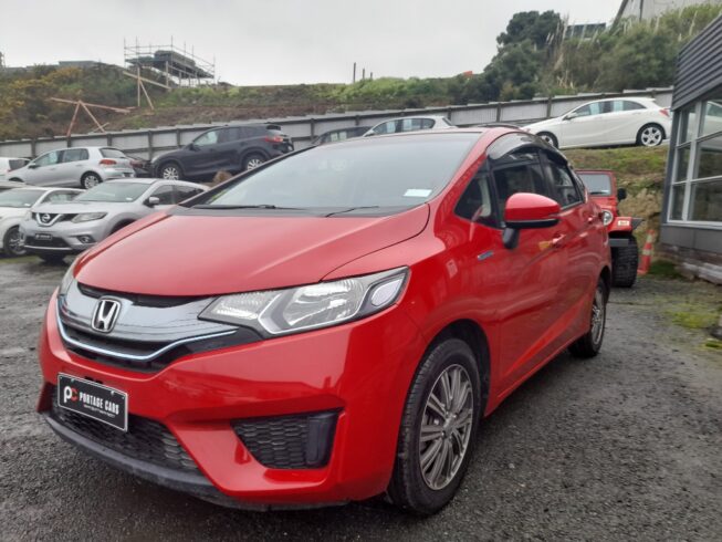 2014 Honda Fit Hybrid F Package image 303732