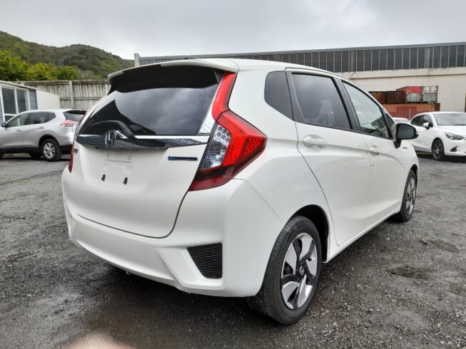 2014 Honda Fit Hybrid L-Package image 304111