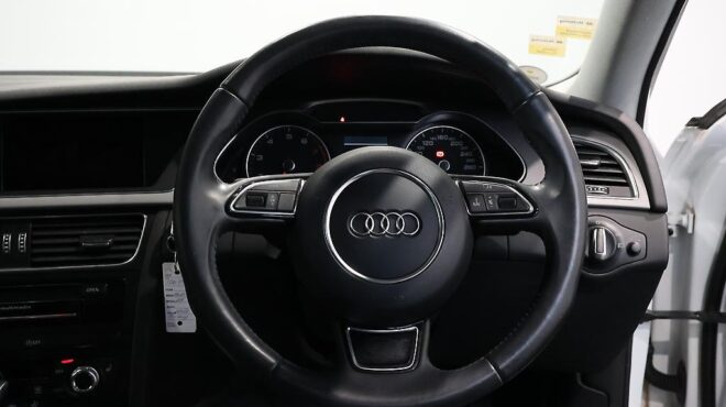 2012 Audi A4 Avant 2.0TFSI Quattro AWD image 304578