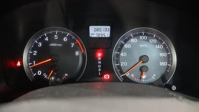 2010 Honda Stream 7 Seater, low KMS image 303893