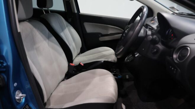 2013 Mazda Demio 13S NZ Radio, Reverse Camera image 303545