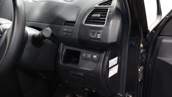2012 Nissan Serena Highway Star image 303800