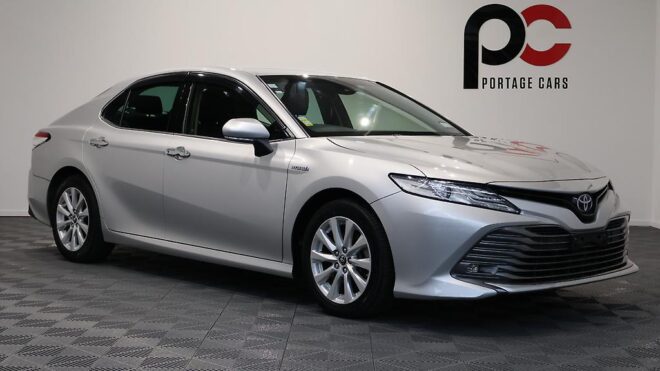 2017 Toyota Camry G Model Hybrid, Reverse Camera, Cruise Control image 303577