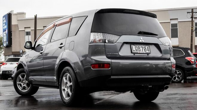 2007 Mitsubishi Outlander G Spec , 4WD 7 seater , Rockford Fosgate image 307814