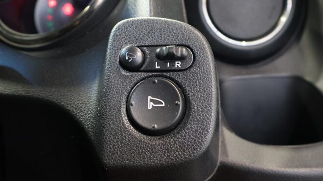 2013 Honda Fit Hybrid, Half Leather, Heated Seats, High Spec image 307240