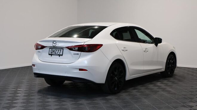 2015 Mazda Axela HYBRID Leather Package image 306464