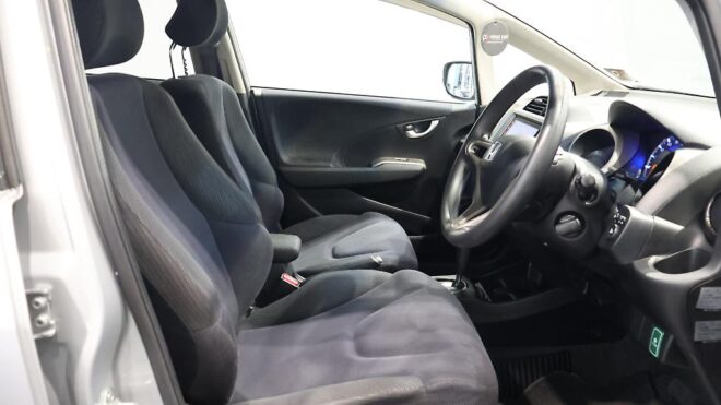 2011 Honda Fit Hybrid, Apple Car Play Radio, Reverse Camera image 308895