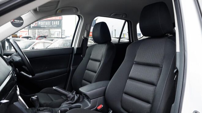 2013 Mazda Cx-5 20S Skyactiv Black wheels , Tints image 316147