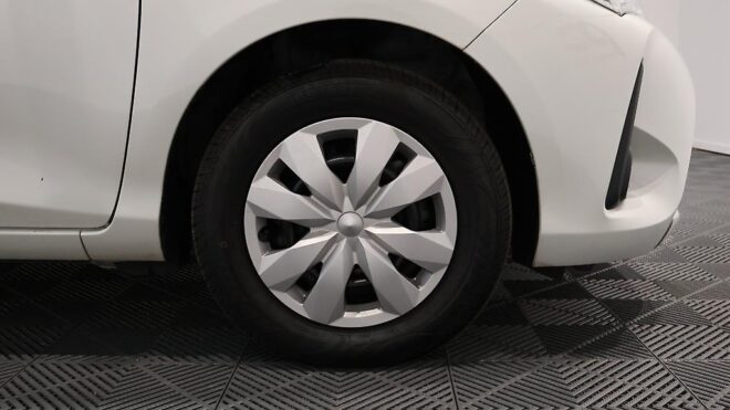 2017 Toyota Vitz Hybrid Jewela image 304038
