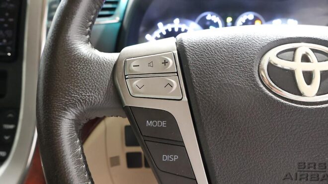 2010 Toyota Alphard 7 Seater Cruise Control image 308332