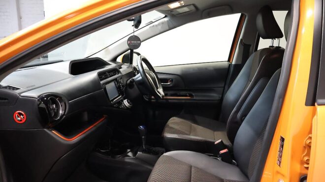 2015 Toyota Aqua X-Urban –  Push Button Start image 304638