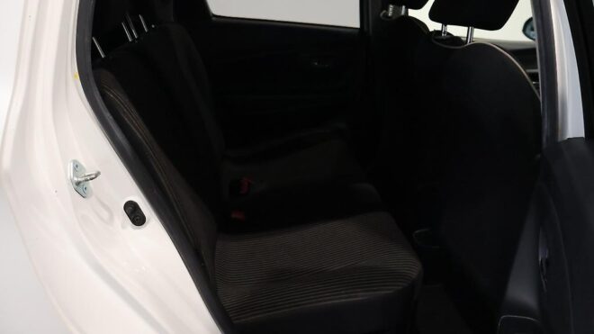 2017 Toyota Vitz Hybrid Jewela image 304035