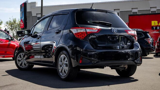 2017 Toyota Vitz Hybrid U spec , Reverse camera, Cruise control image 306527