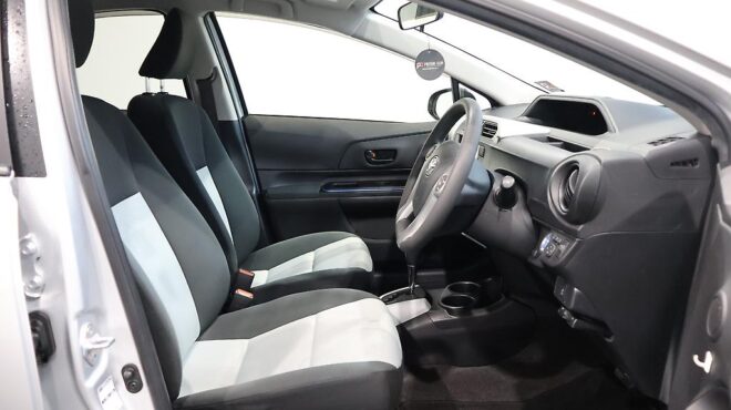 2014 Toyota Aqua S Model, Push Start, Reverse Camera image 305177