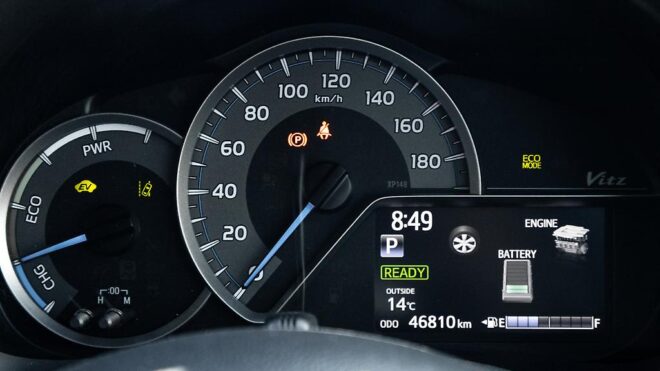 2017 Toyota Vitz Hybrid U spec , Reverse camera, Cruise control image 306536