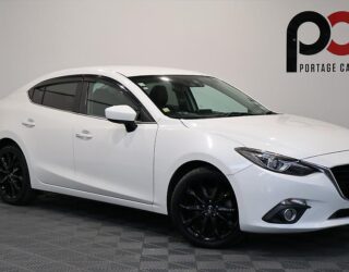 2015 Mazda Axela HYBRID Leather Package image 306459