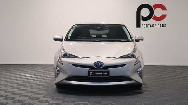 2018 Toyota Prius S SAFETY PLUS image 304221